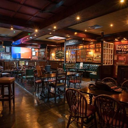 Mccafferty'S Guesthouse Ілфорд Екстер'єр фото