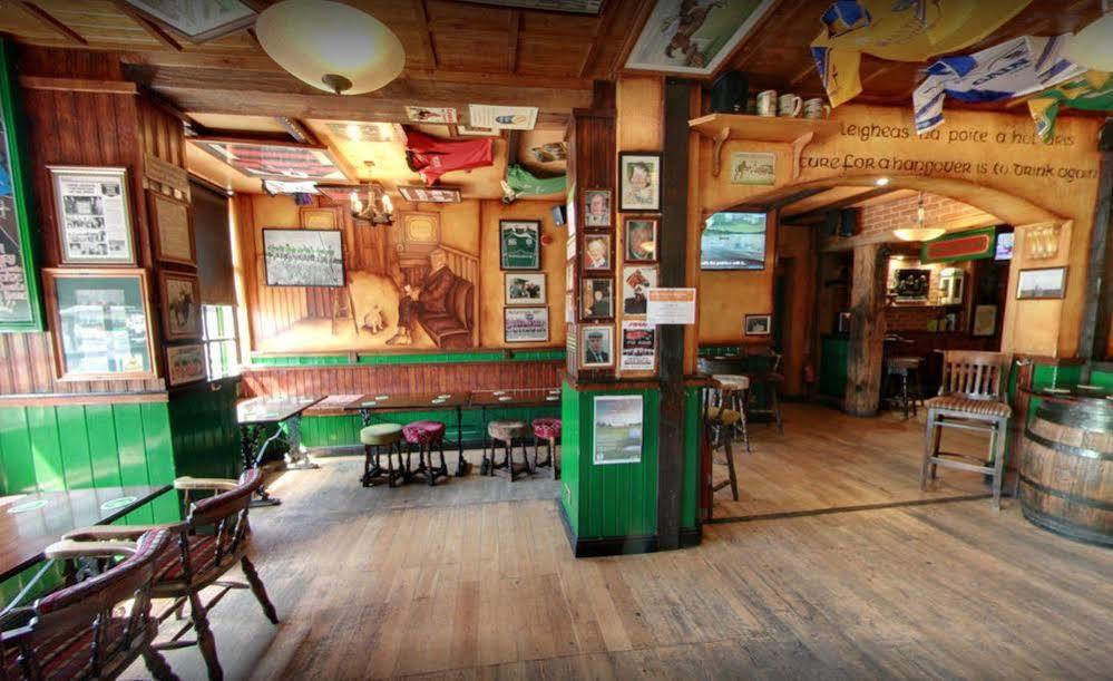 Mccafferty'S Guesthouse Ілфорд Екстер'єр фото